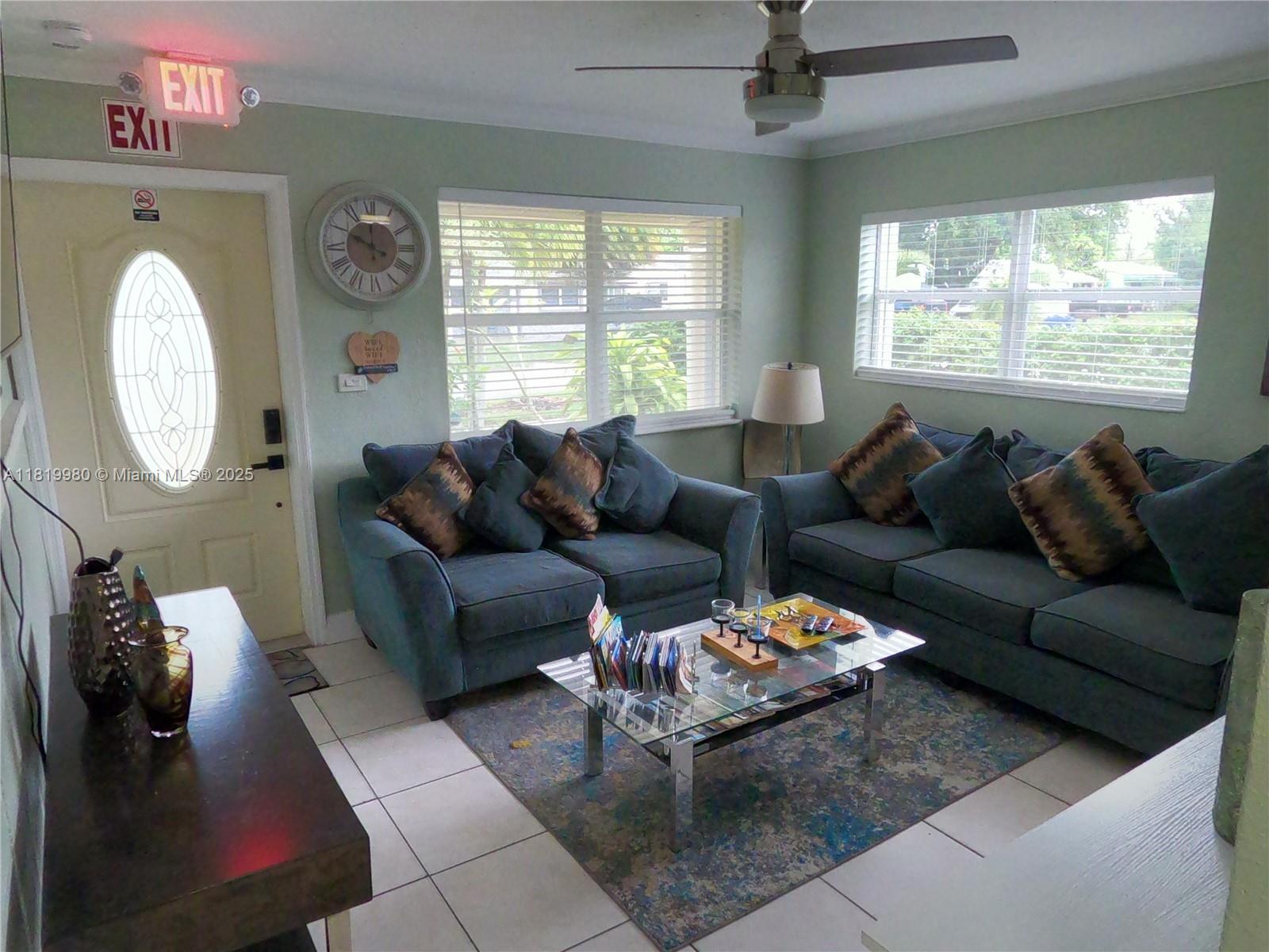 6101 Rodman St 3, Hollywood, Broward County, Florida - 1 Bedrooms  
1 Bathrooms - 