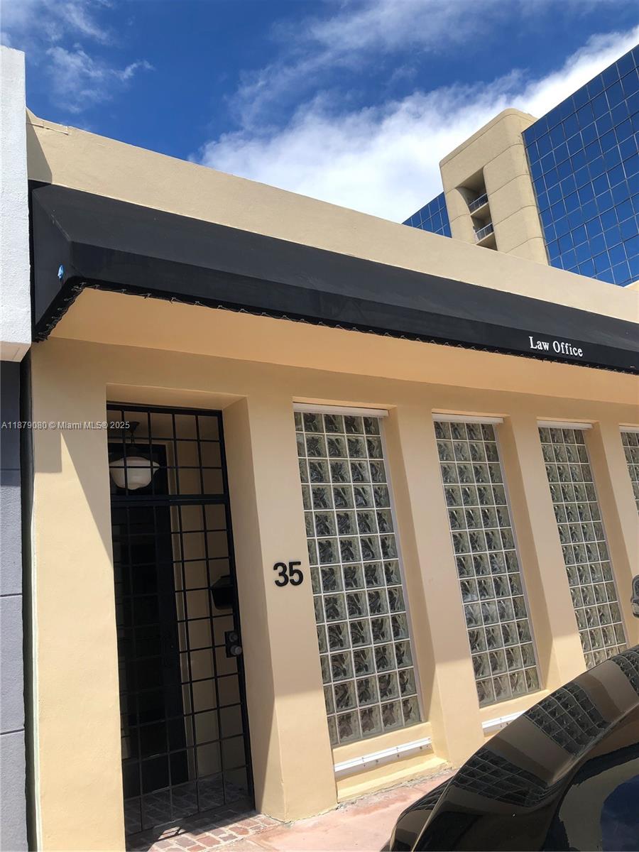 This one story boutique building is located in the heart of the Coral Gables Central Business District. Offered at $9200.00/mo. NNN. Building is configured with three (3) private offices, large open area, three (3) parking spaces plus ample street parking, kitchen and two (2) bathrooms.