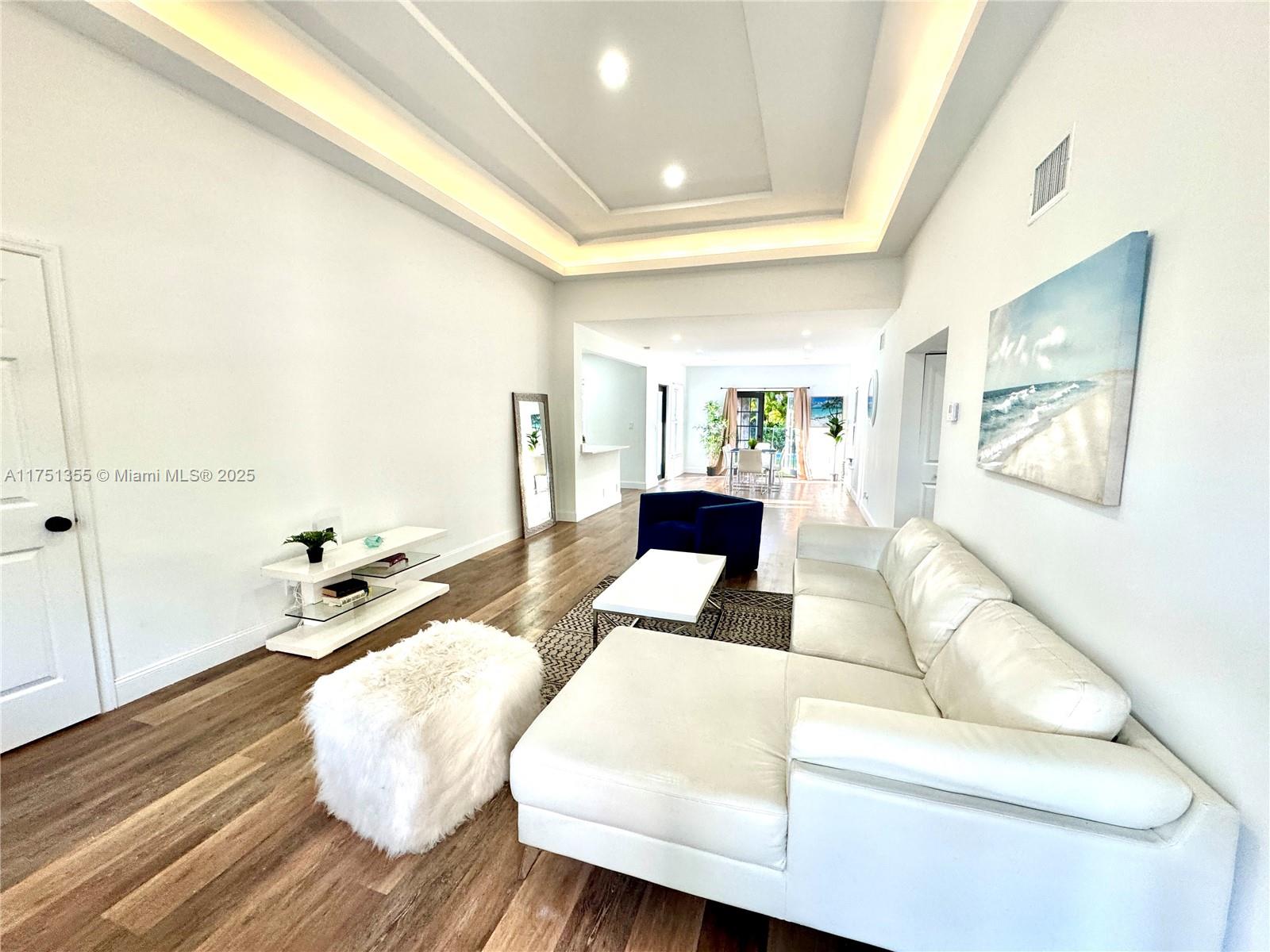 EL PORTAL - Residential