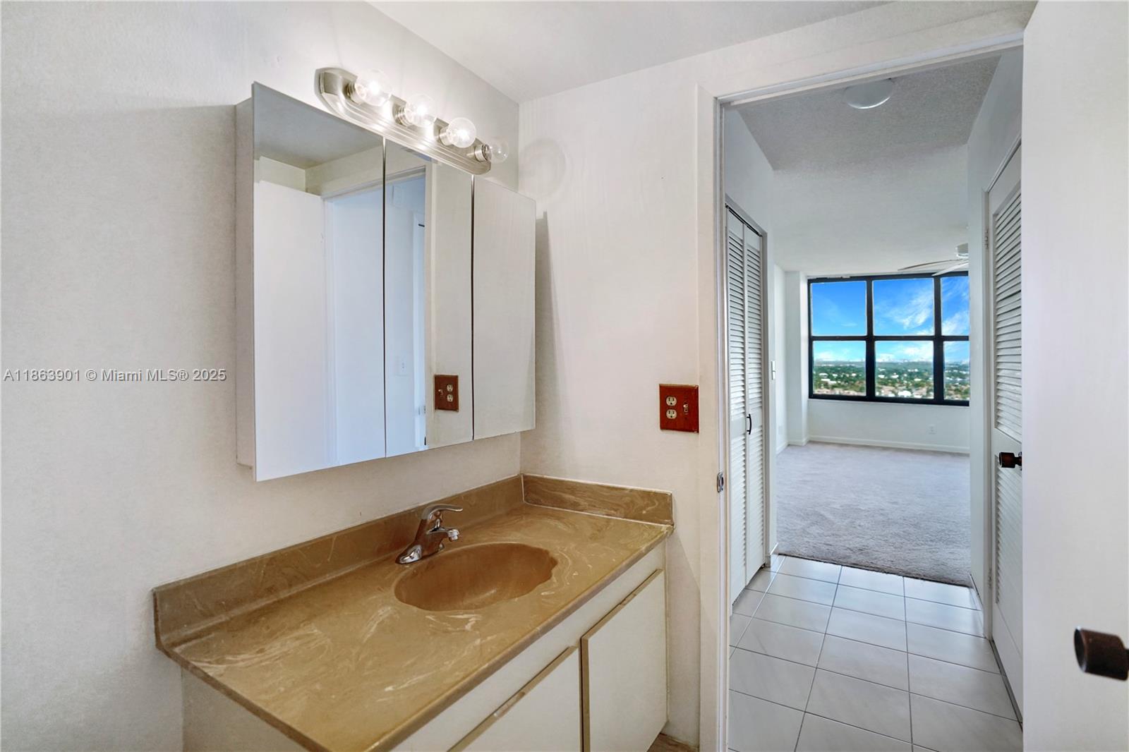 OLYMPUS CONDO PHASE - Residential