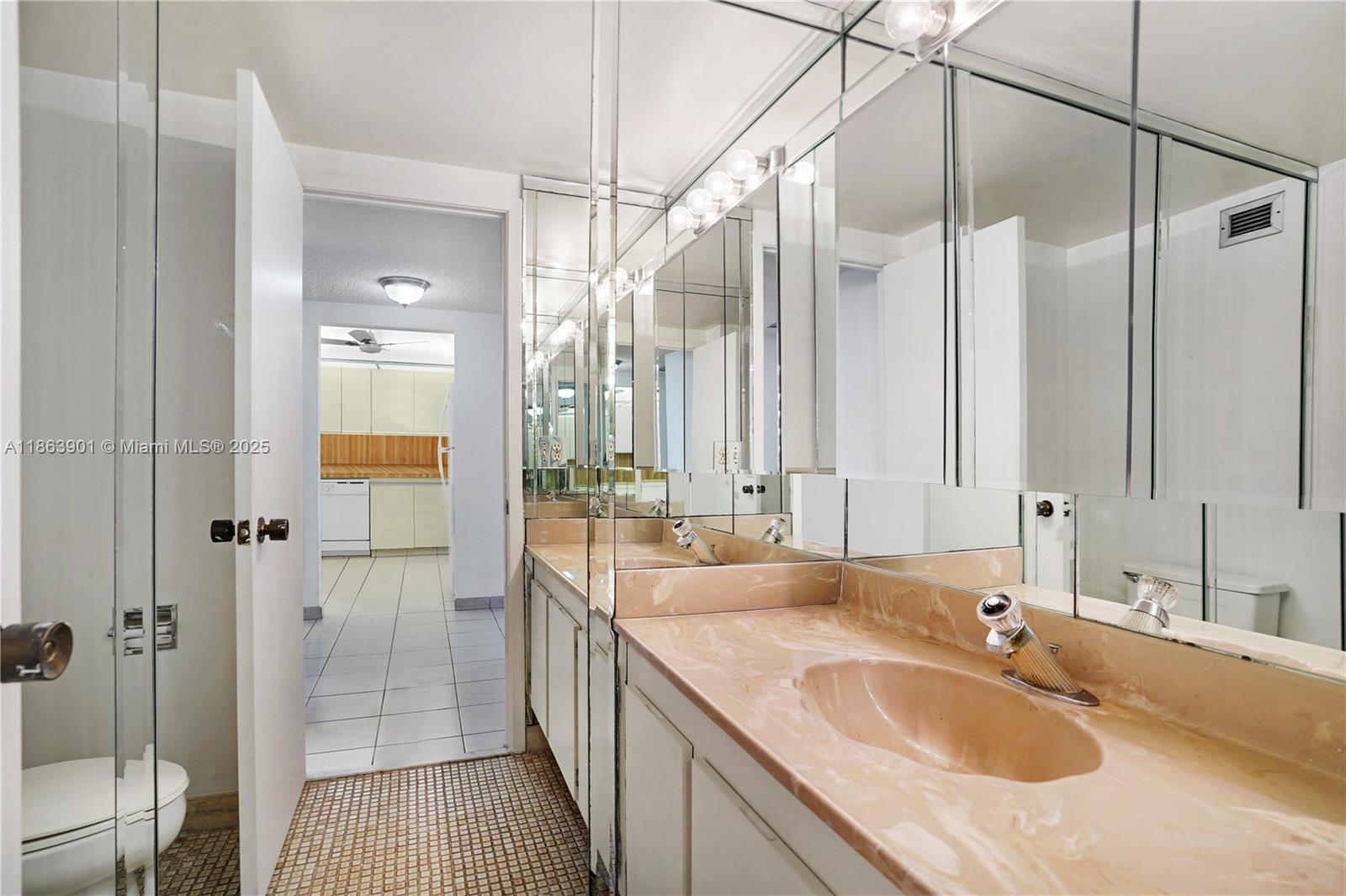 OLYMPUS CONDO PHASE - Residential