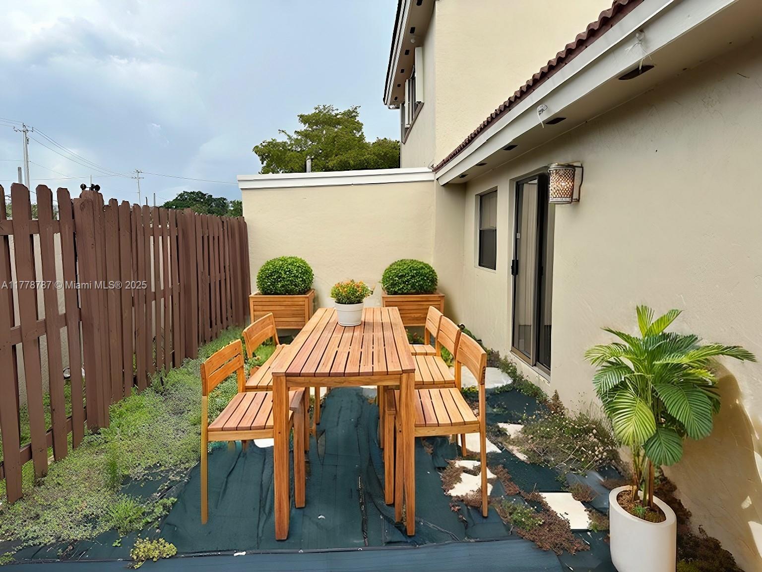 VILLA HOMES AT THE MOORS - Residential