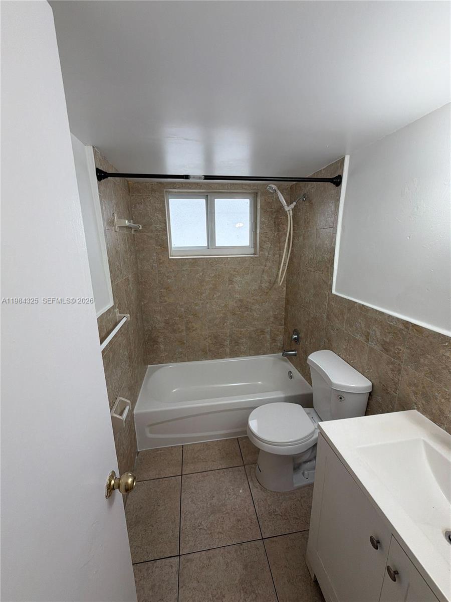 BLANTON PARK - Residential Lease