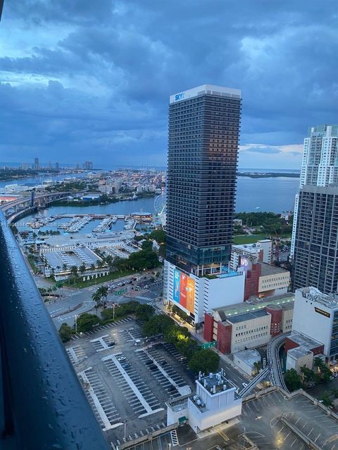 159 NE 6th St 3507 Miami FL 33132