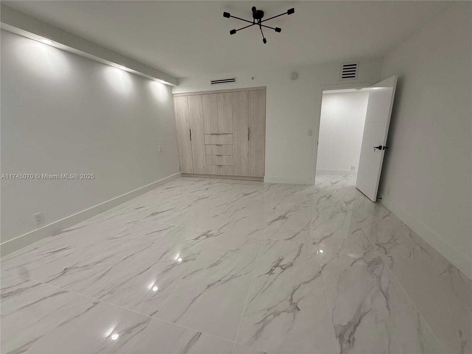 TURNBERRY ISLE CONDO - Residential
