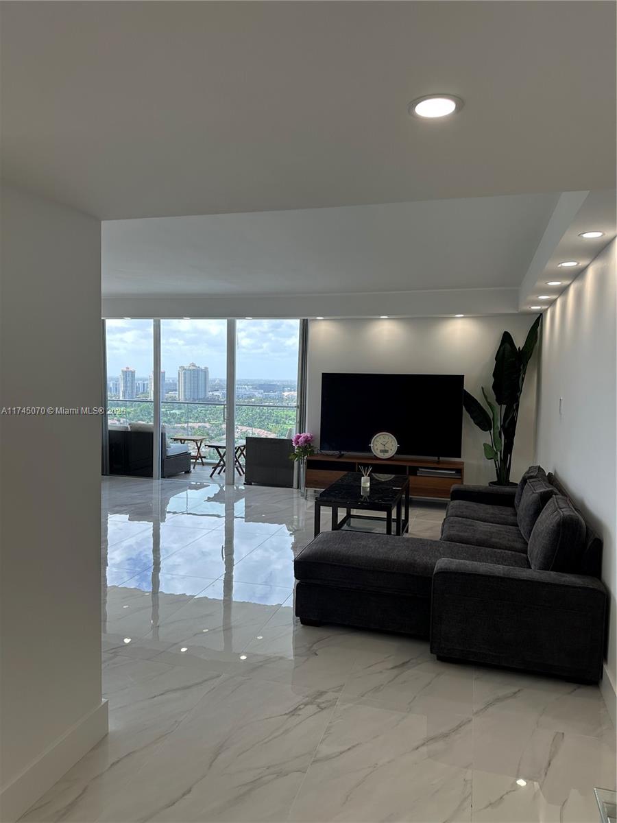 TURNBERRY ISLE CONDO - Residential