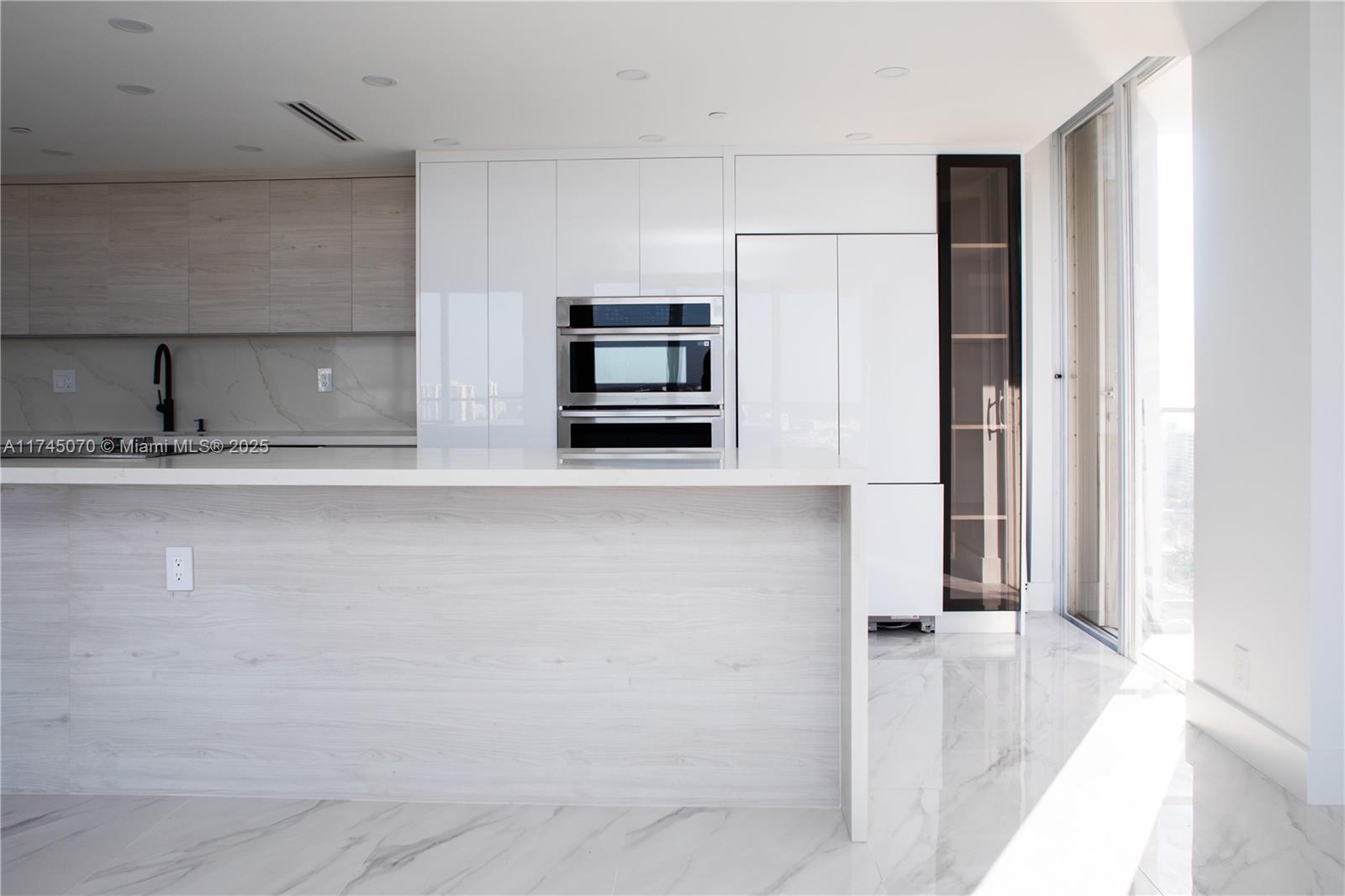 TURNBERRY ISLE CONDO - Residential