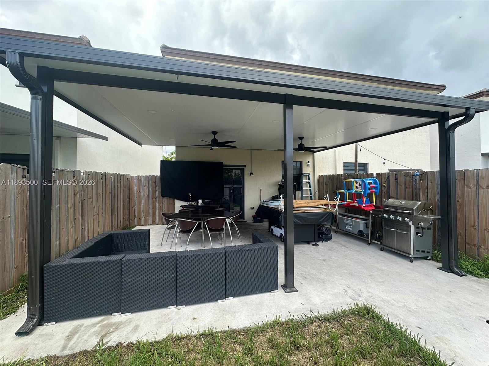 S ALLAPATTAH GARDENS - Residential