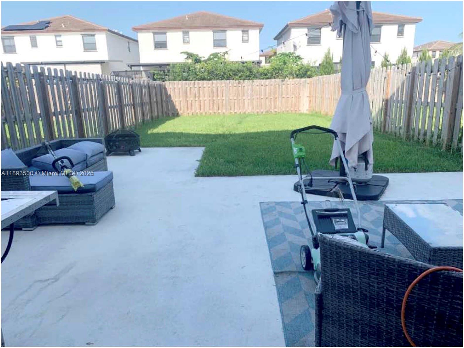 S ALLAPATTAH GARDENS - Residential