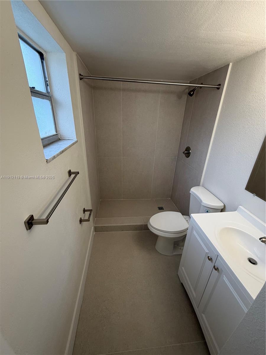 VILLA NAVARRA CONDO - Residential Lease