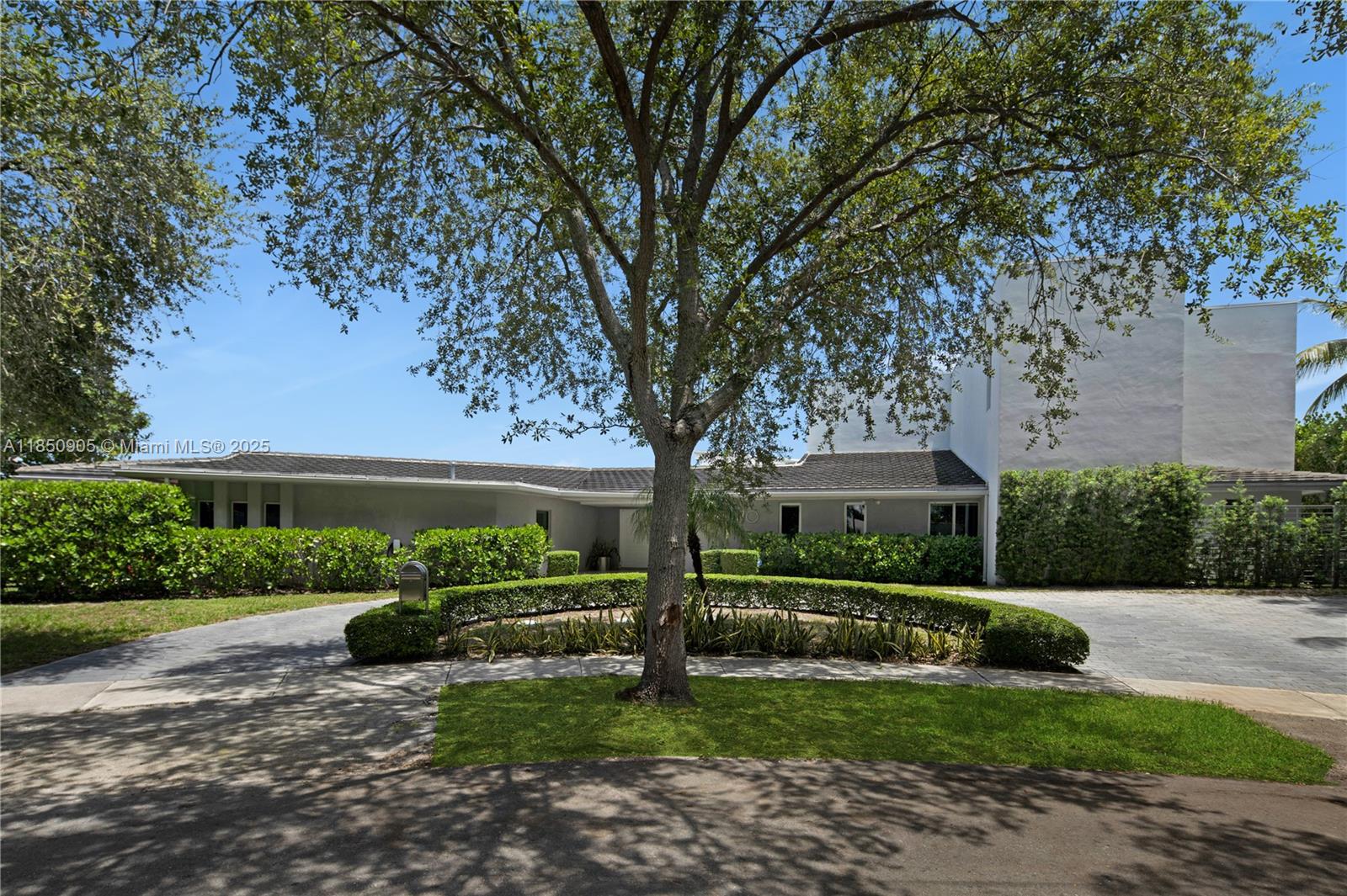 SKY LAKE - Residential