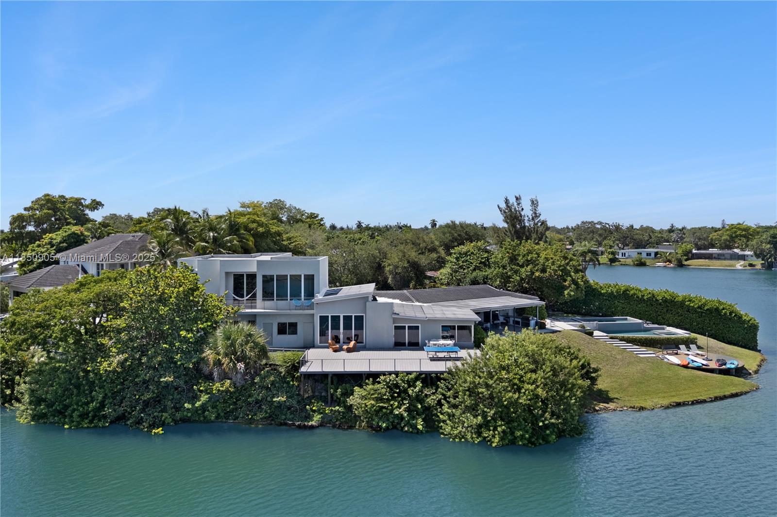 SKY LAKE - Residential