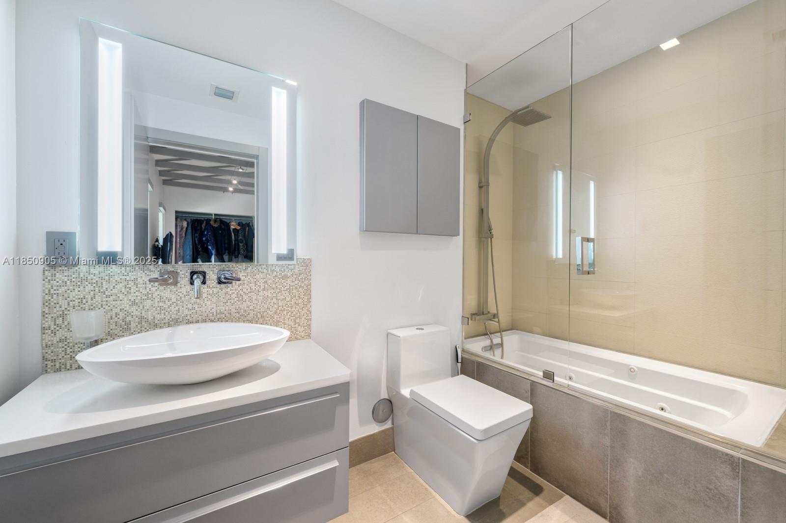 SKY LAKE - Residential