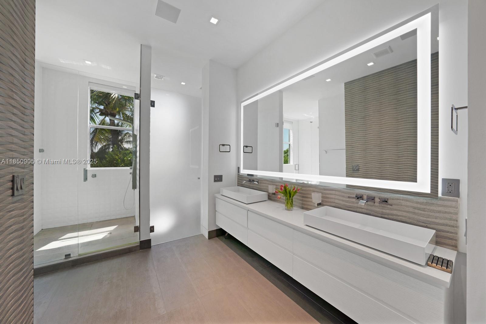 SKY LAKE - Residential