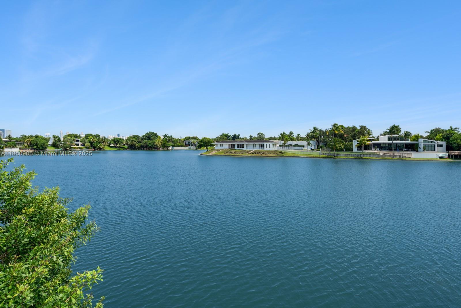 SKY LAKE - Residential