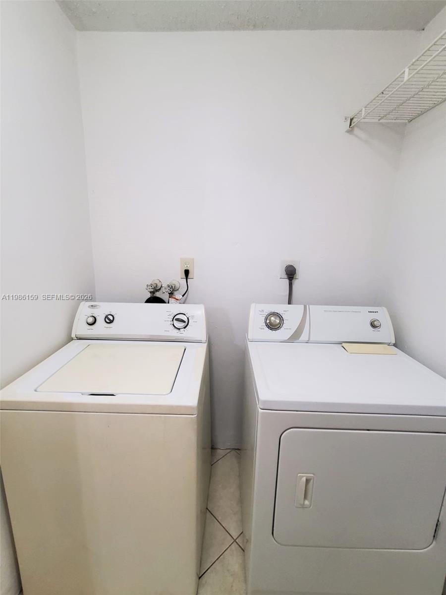 FOREST HILLS SOUTH - Residential Lease