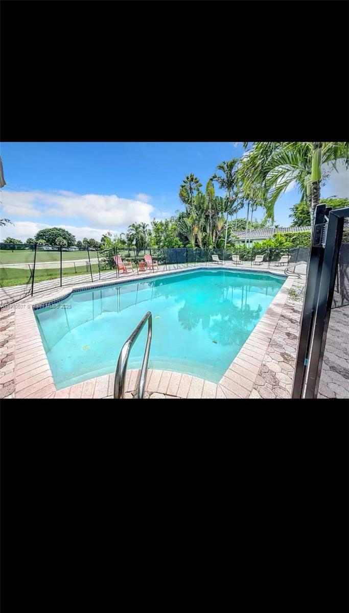 EMERALD HILLS - Residential