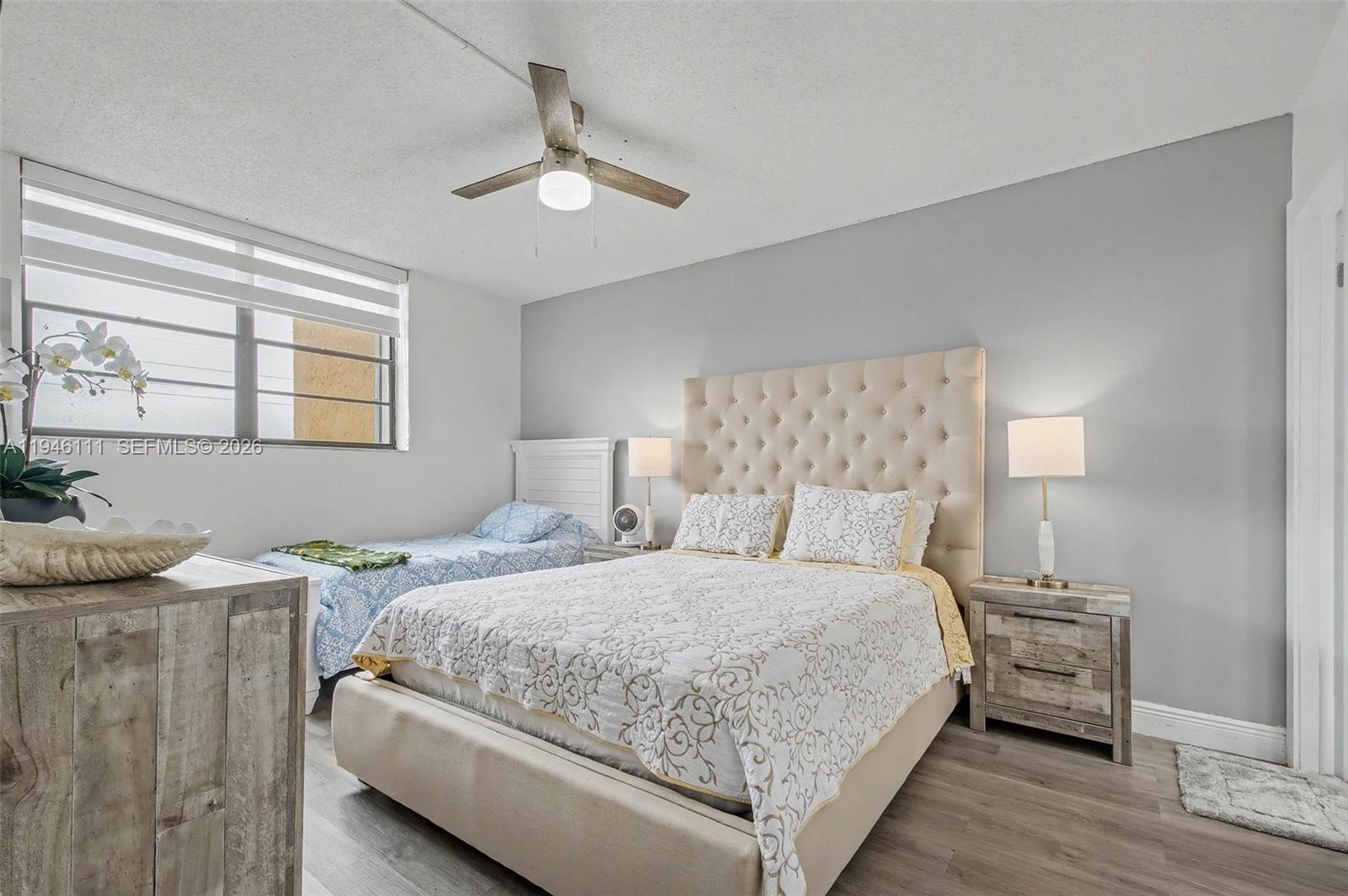 KINGS CREST CONDO - Residential