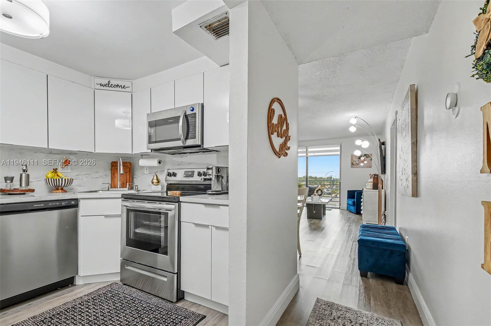 KINGS CREST CONDO - Residential