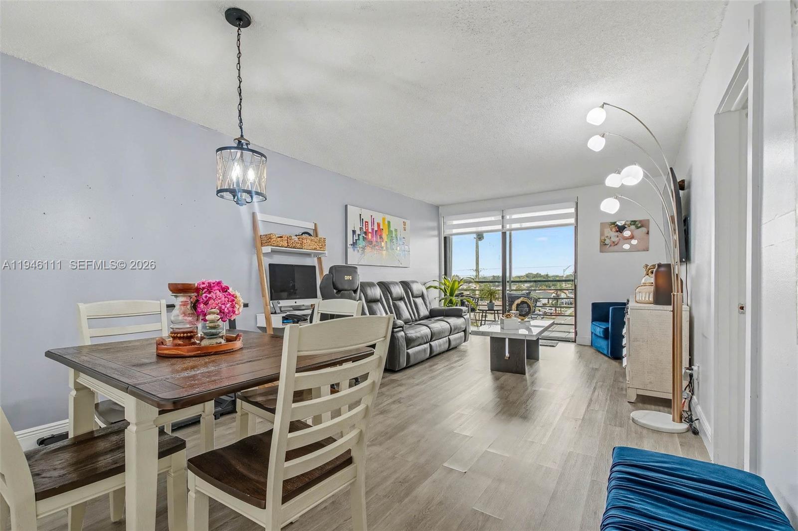 KINGS CREST CONDO - Residential