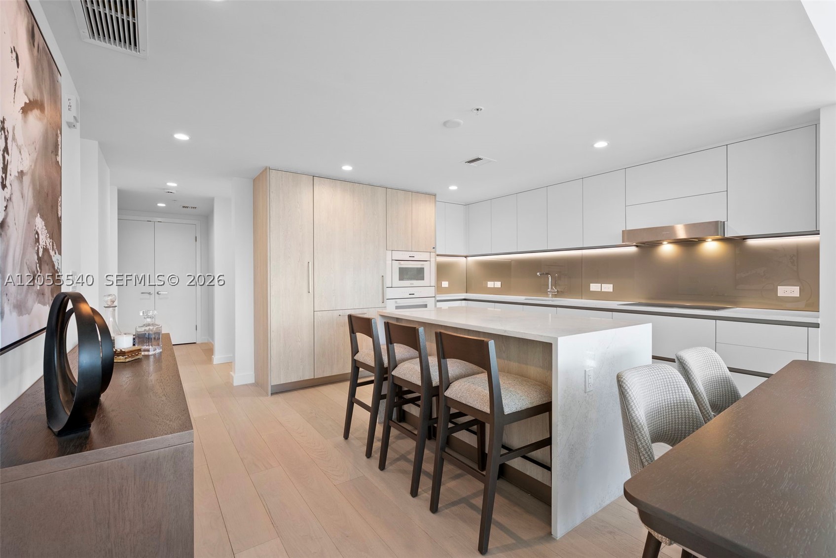 9201 E Bay Harbor Drive 302