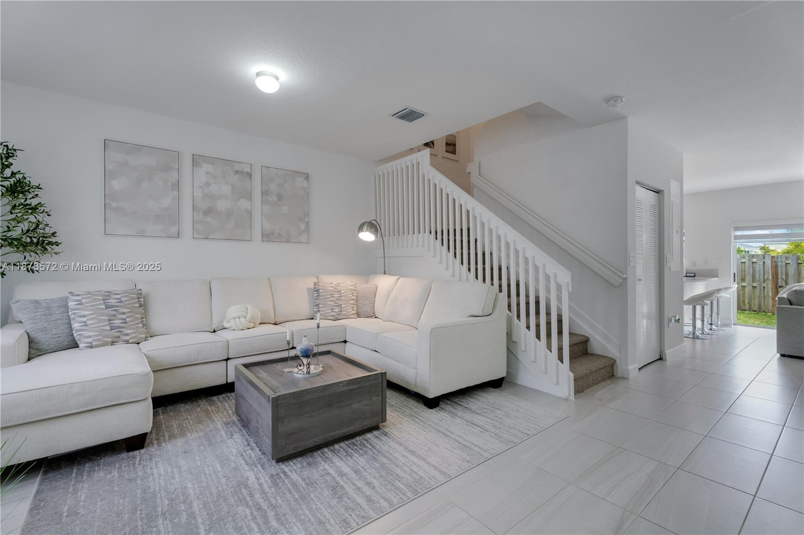 FOREST PARK VILLAS - Residential