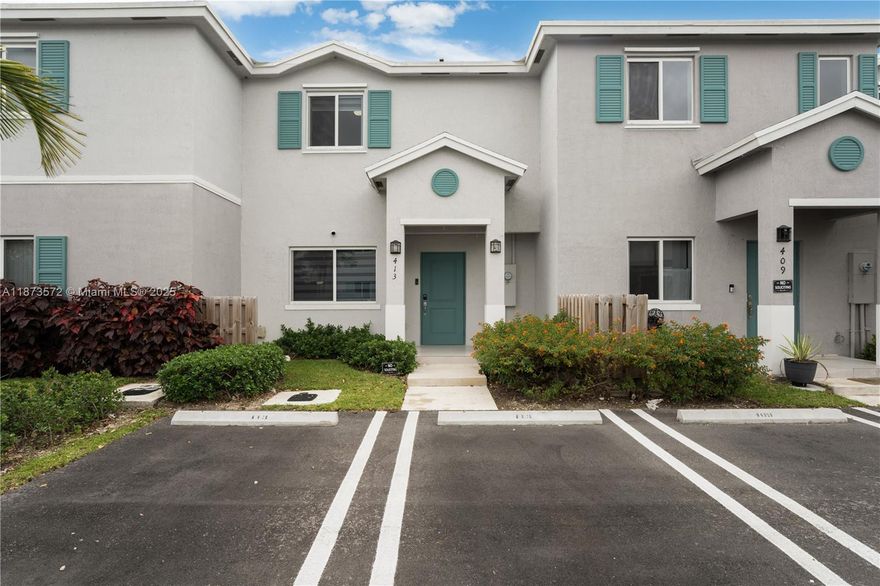 Experience the best of Florida living in this stunning 3-bedroom, 2.5-bathroom townhouse located in the heart of Florida City. This property is ideally situated at the gateway to Key Largo, offering easy access.
The townhouse boasts a spacious layout with ample room for entertainment. The bedrooms are generously sized with plenty of closet space.
The kitchen comes equipped with all essential appliances and leads out to a private patio - perfect for outdoor dining or simply enjoying Florida's beautiful weather. This property also benefits from its close proximity to outlet malls.
Whether you're looking for your first home or seeking an investment opportunity, this townhouse offers comfort, location, and lifestyle all wrapped into one. Don't miss out on this fantastic opportunity!