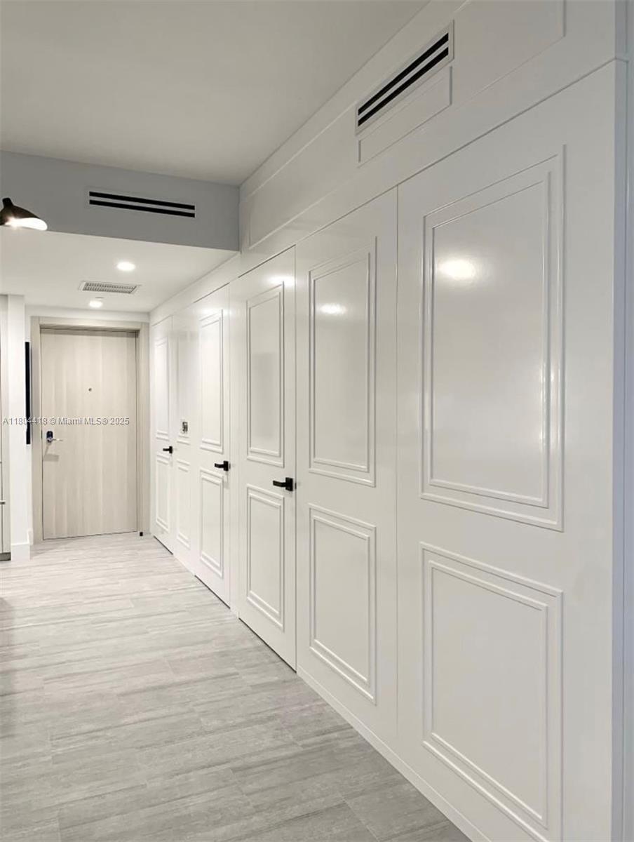 1000 Brickell Plz 3308