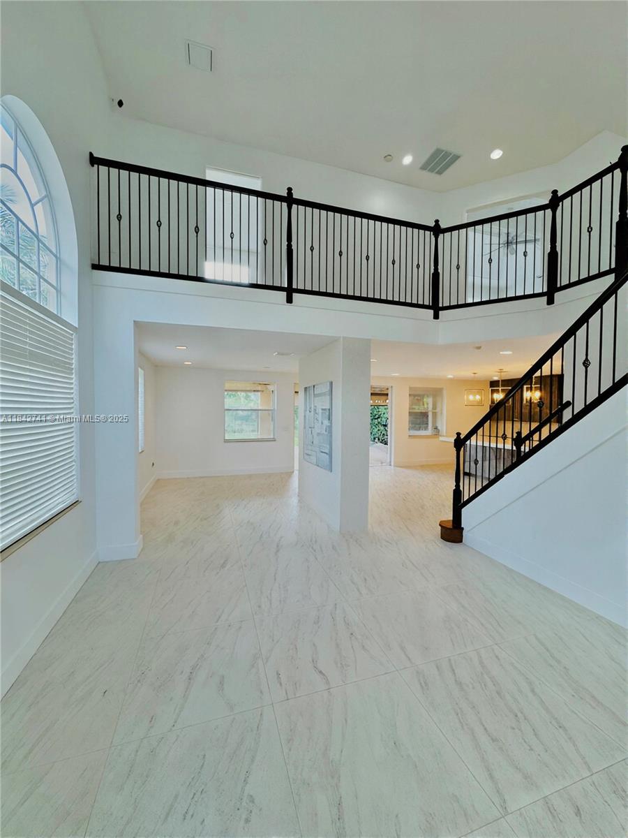 9083 Dupont Pl, Wellington, FL, 33414/$695,000 3 9083 Dupont Pl