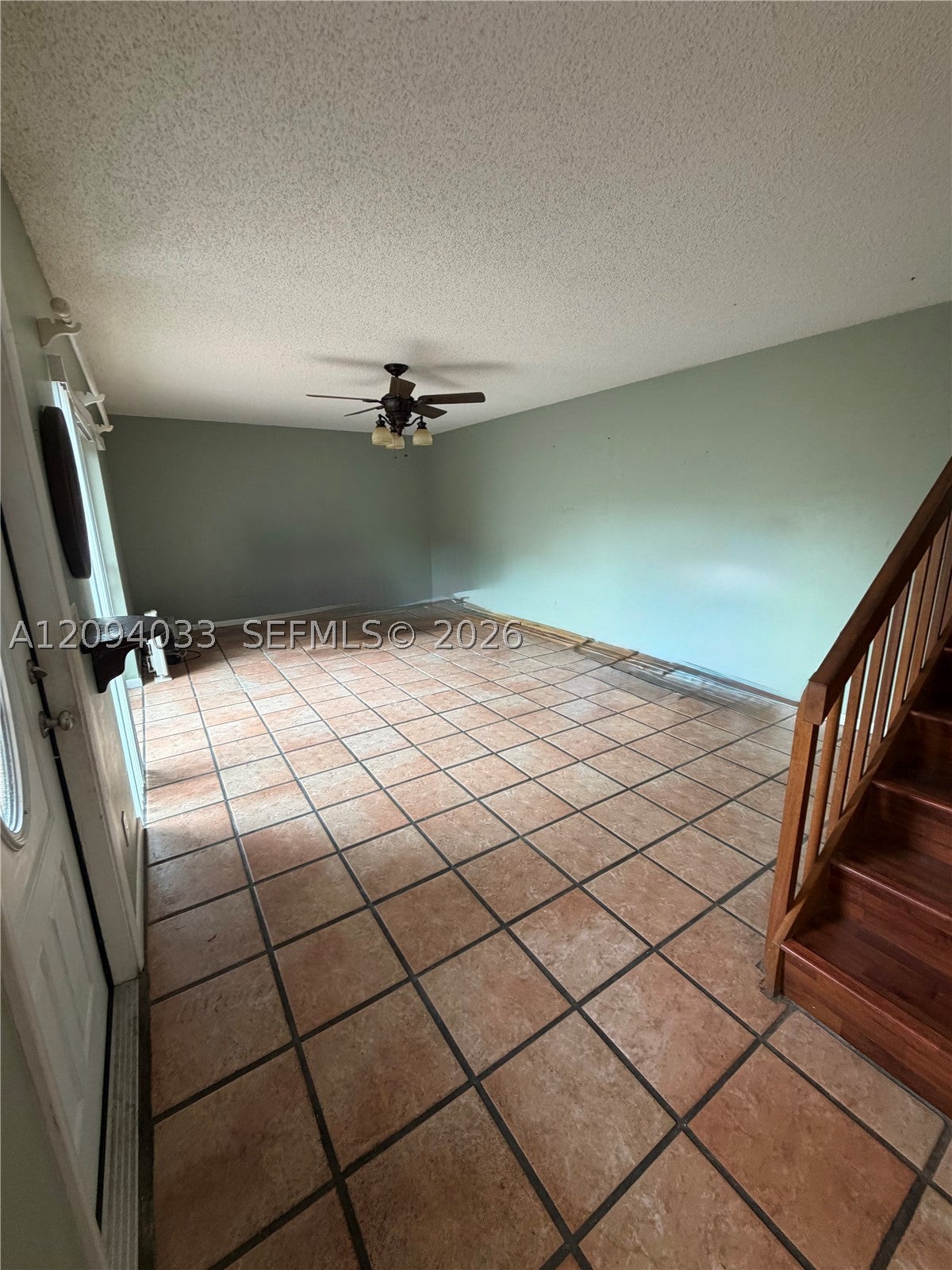 2564 Lakeview Ct