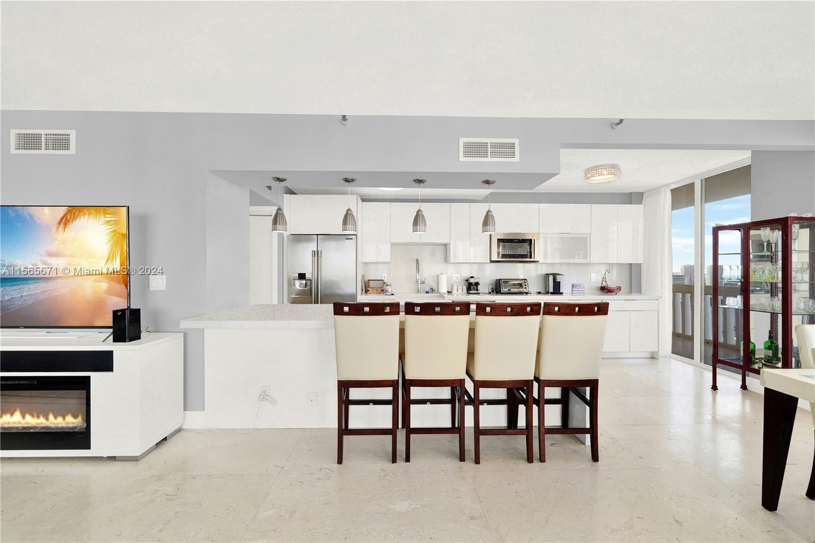 TURNBERRY TOWERS CONDO - Residential