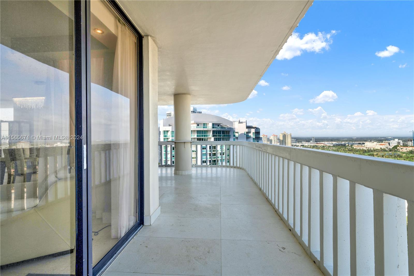 TURNBERRY TOWERS CONDO - Residential