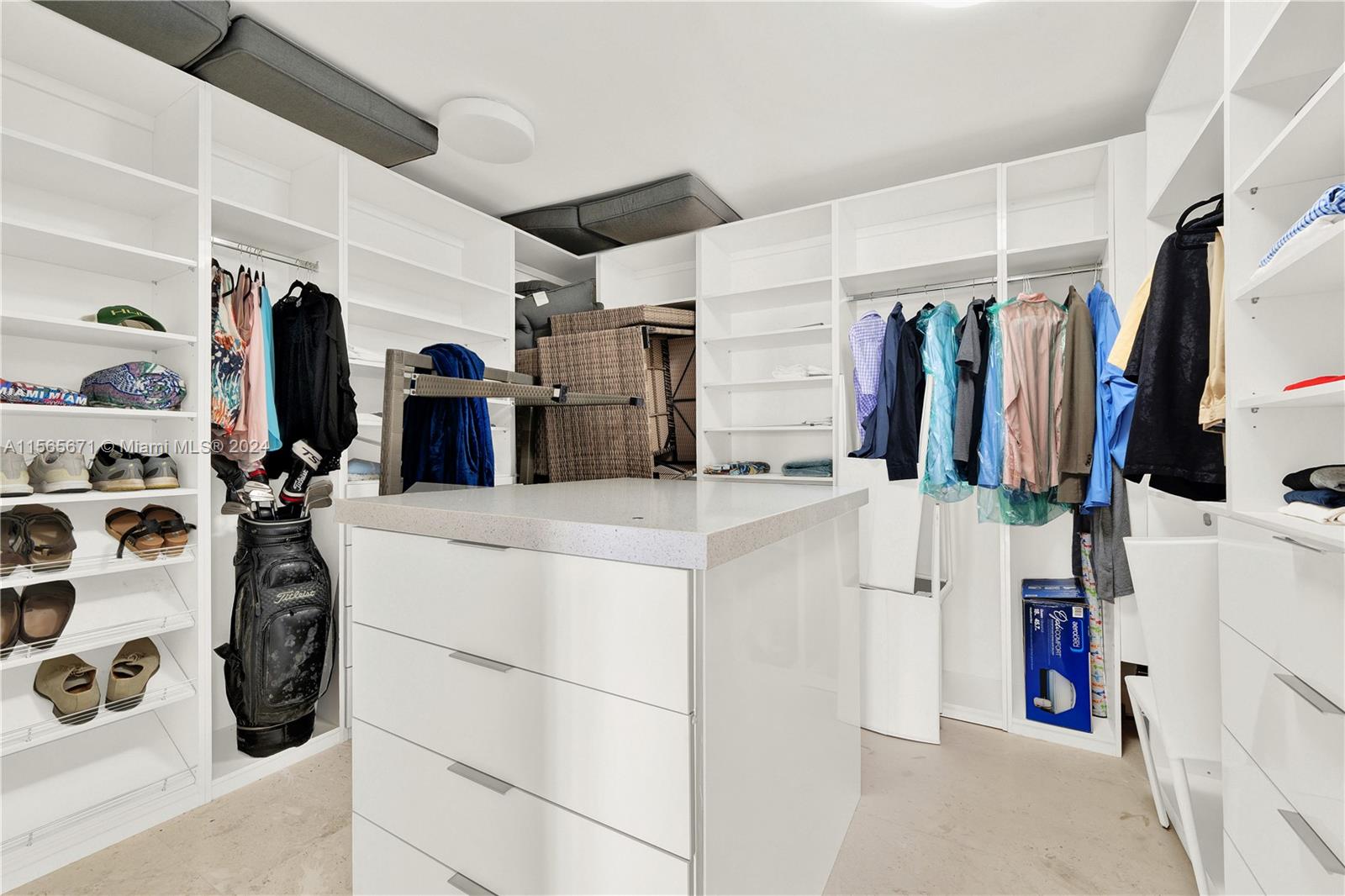 TURNBERRY TOWERS CONDO - Residential