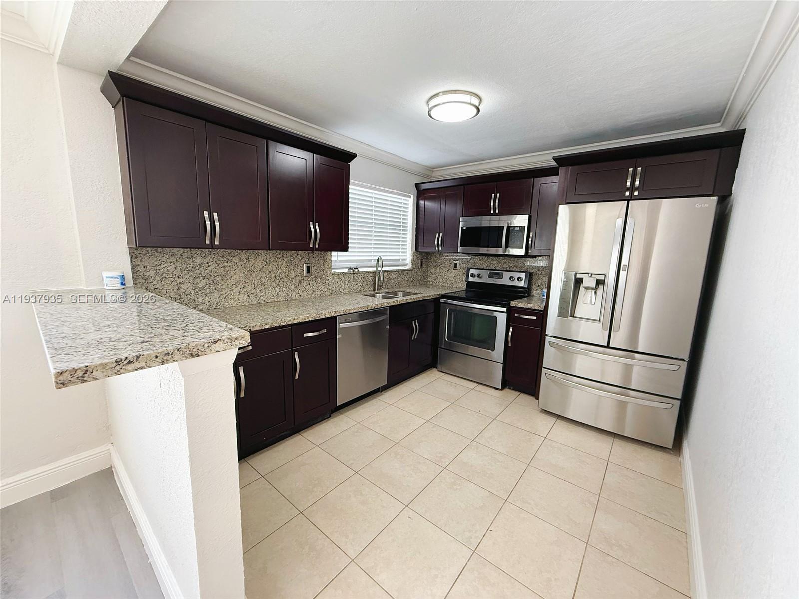 LAUDERDALE LAKES NORTH GA - Residential