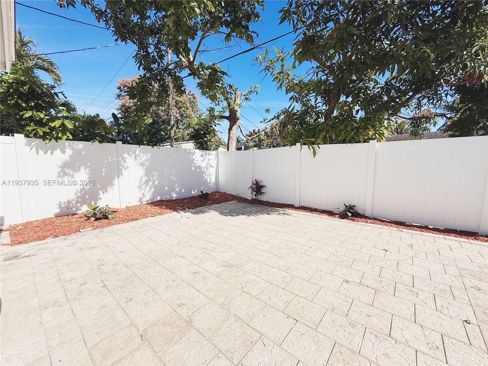 LAUDERDALE LAKES NORTH GA - Residential