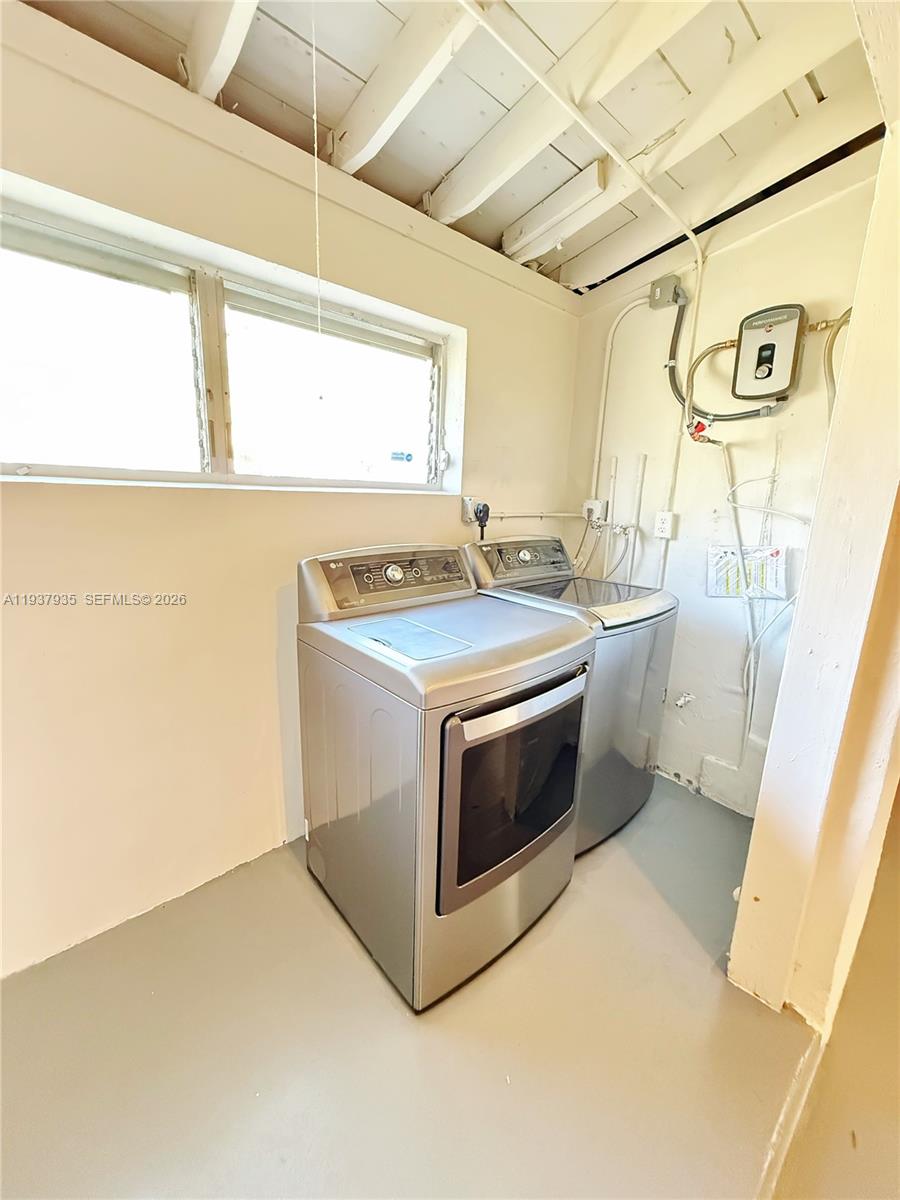 LAUDERDALE LAKES NORTH GA - Residential