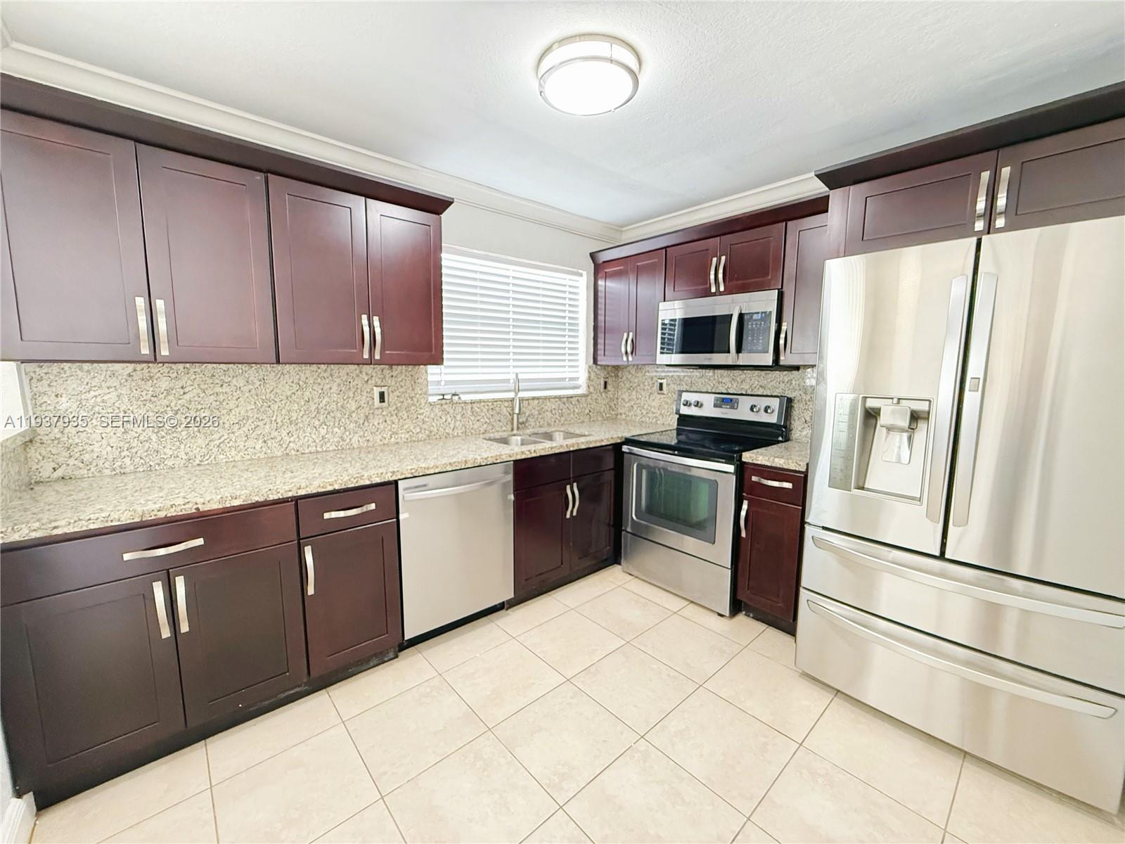 LAUDERDALE LAKES NORTH GA - Residential