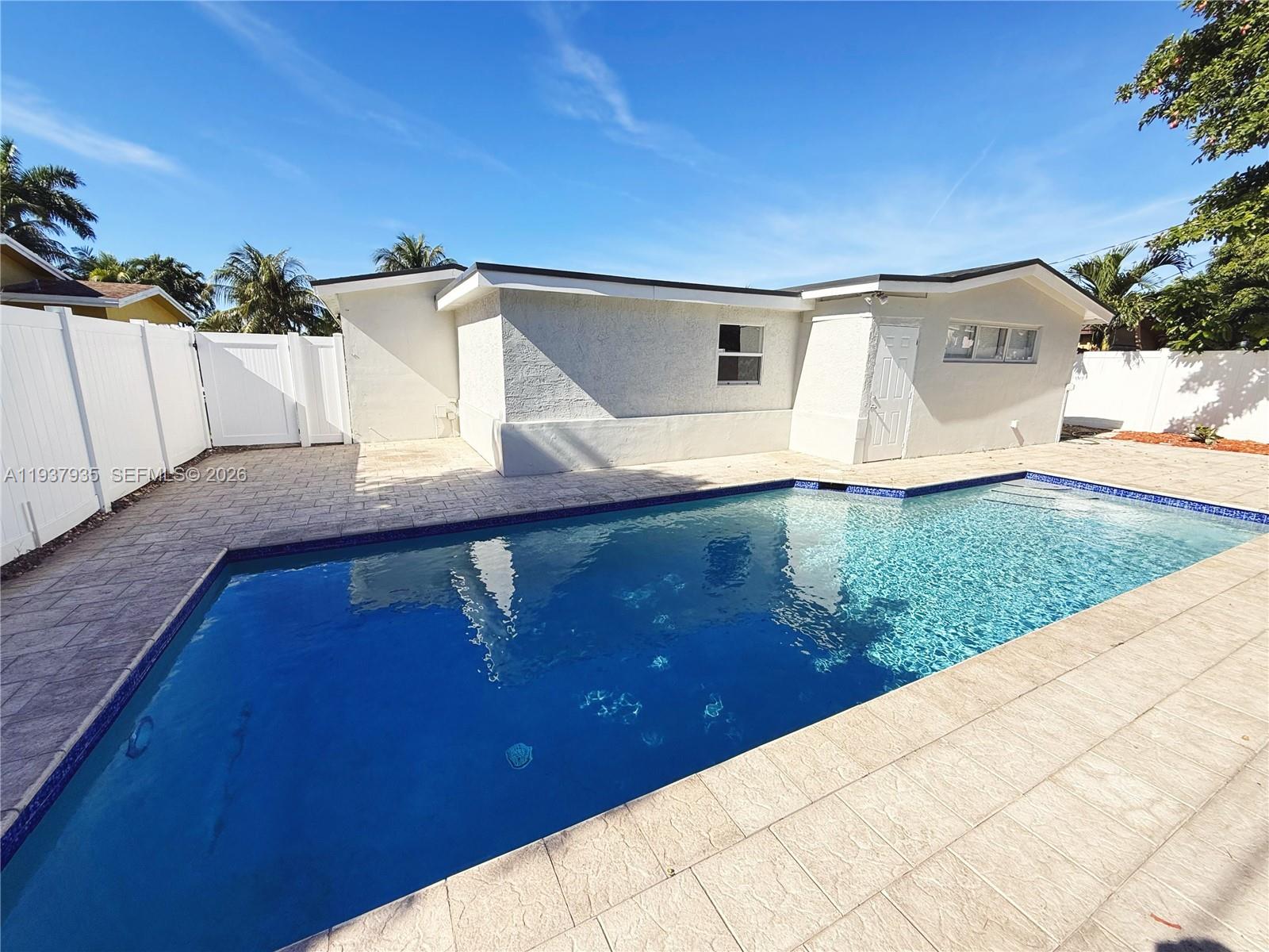 LAUDERDALE LAKES NORTH GA - Residential