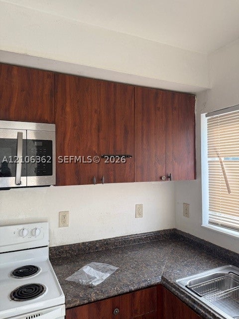 8430 NW 2 8430