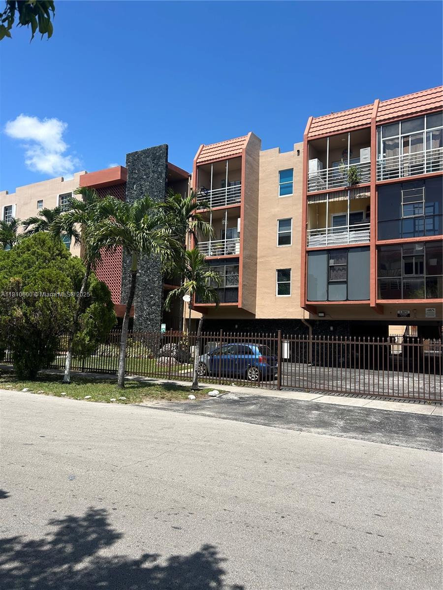Property for Sale at 6095 W 19th Ave 209, Hialeah, Miami-Dade County, Florida - Bedrooms: 2 
Bathrooms: 2  - $259,000