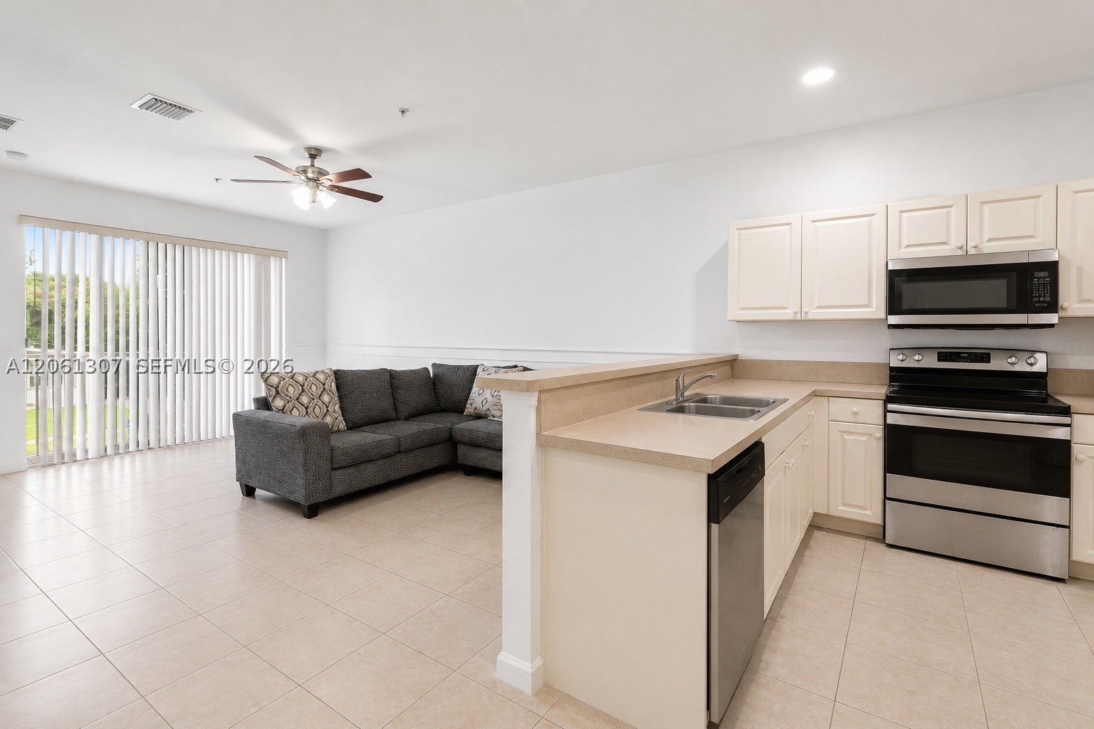 1925 Marsh Harbor Dr 204