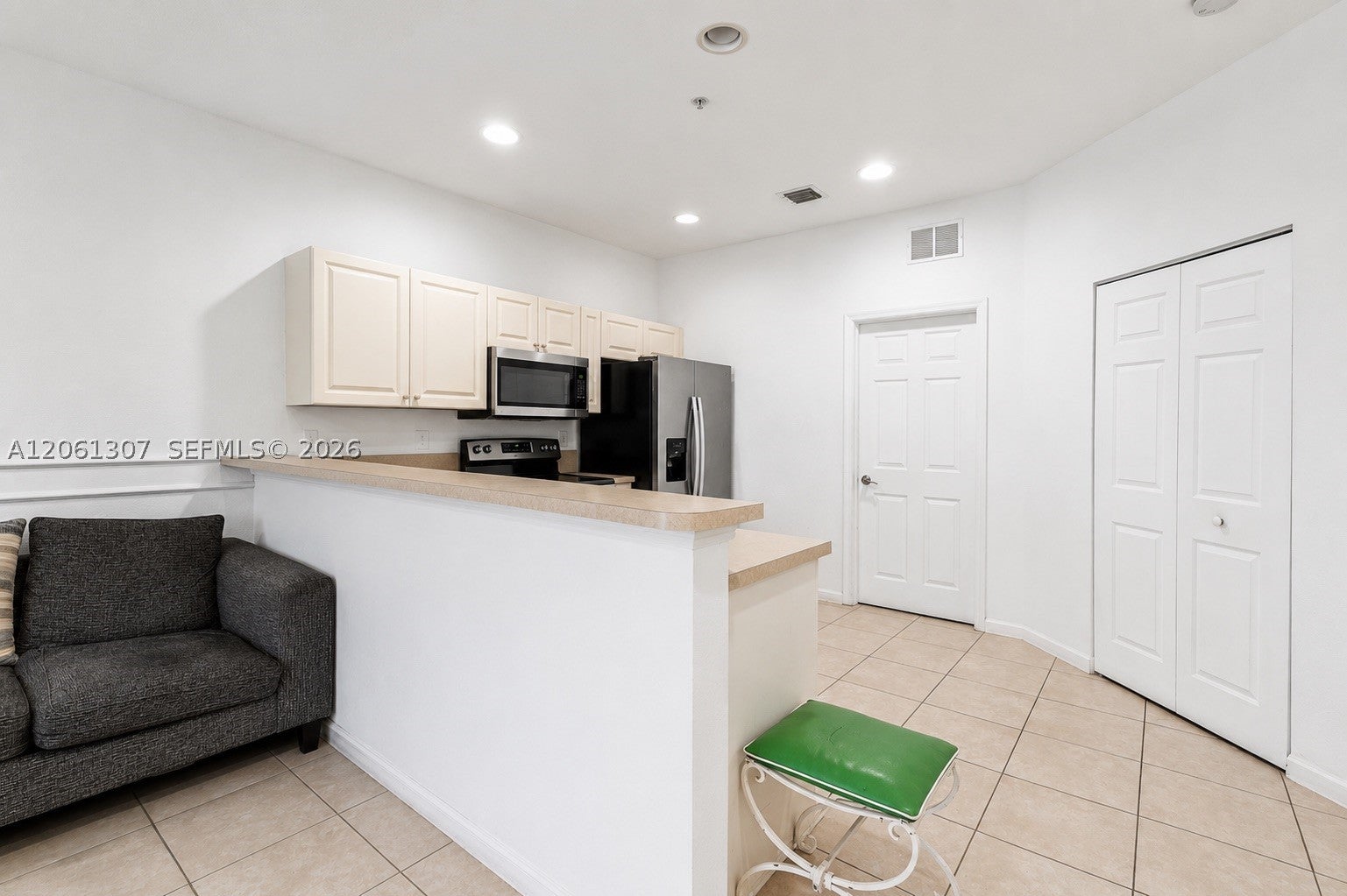 1925 Marsh Harbor Dr 204