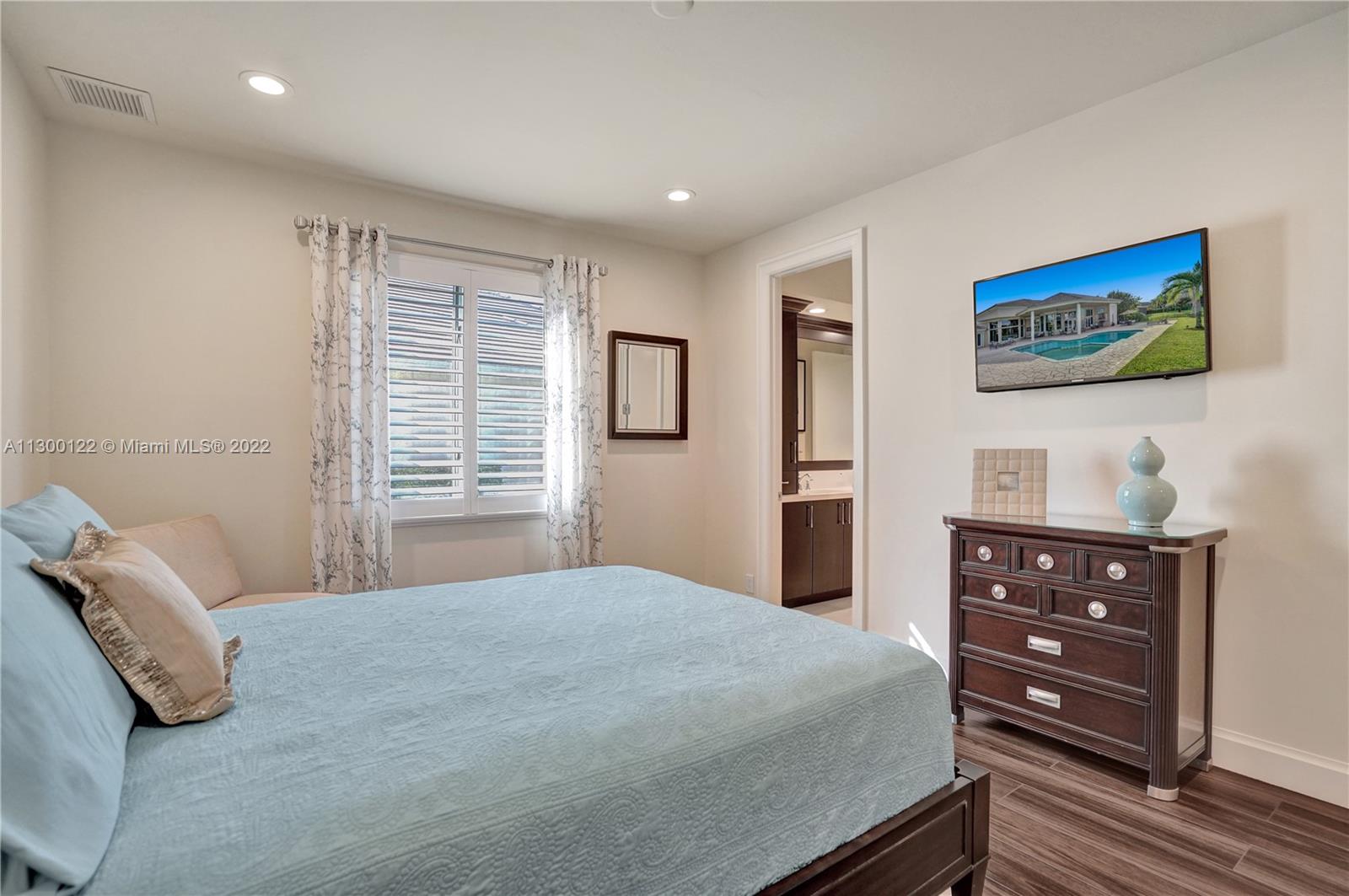 Weston Hills Country Club - Residential