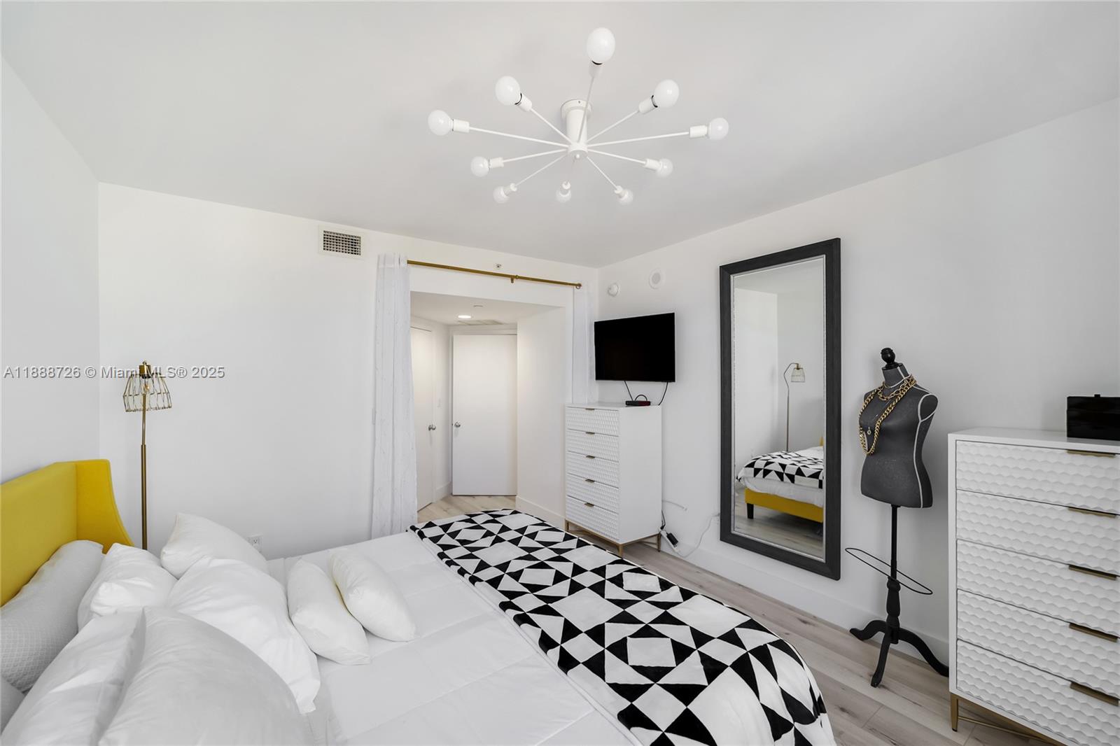 THE WAVERLY AT SOUTH BEAC - Residential