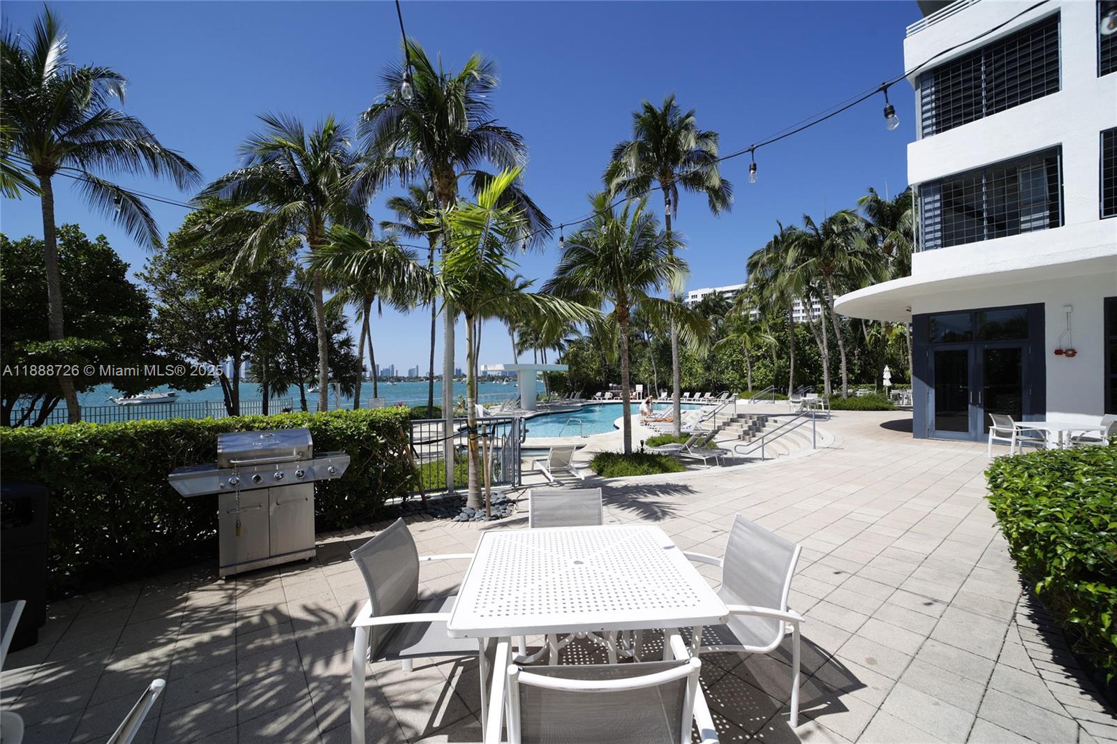 THE WAVERLY AT SOUTH BEAC - Residential