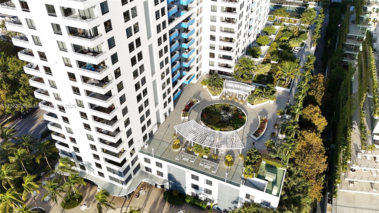 THE WAVERLY AT SOUTH BEAC - Residential