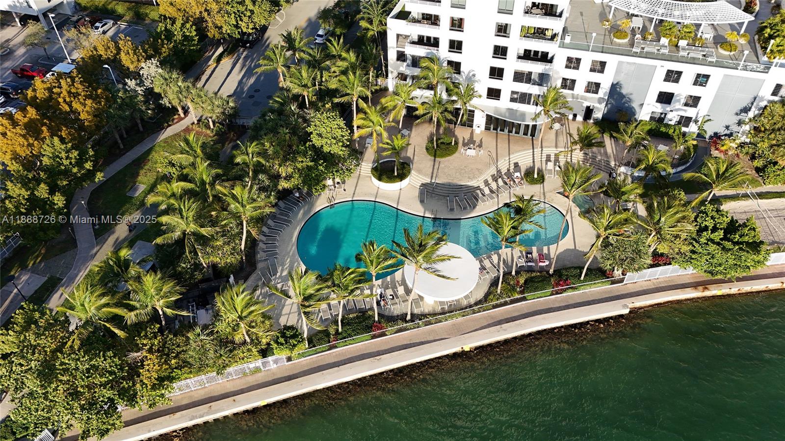 THE WAVERLY AT SOUTH BEAC - Residential