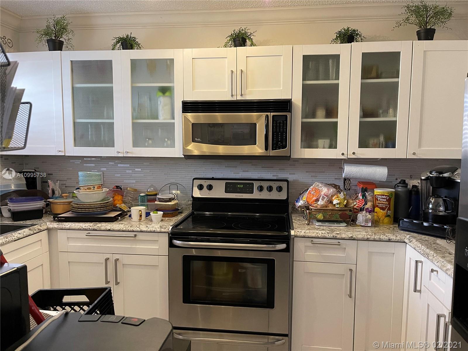 VILLAS AT BRISTOL PARK CO - Residential