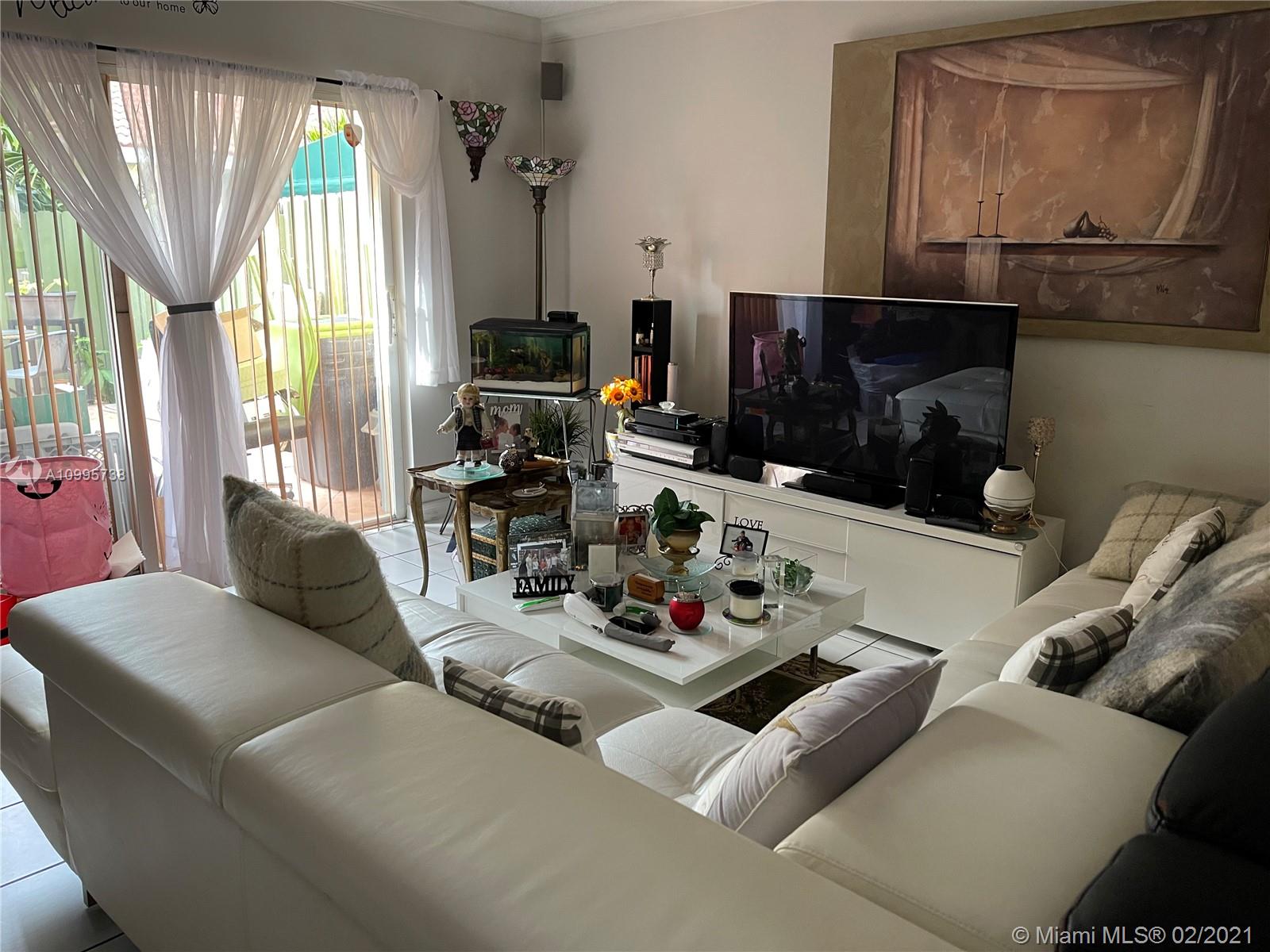 VILLAS AT BRISTOL PARK CO - Residential