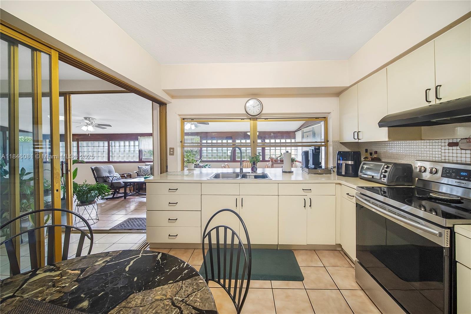 SCOTT LAKE MANOR SEC 7 - Residential